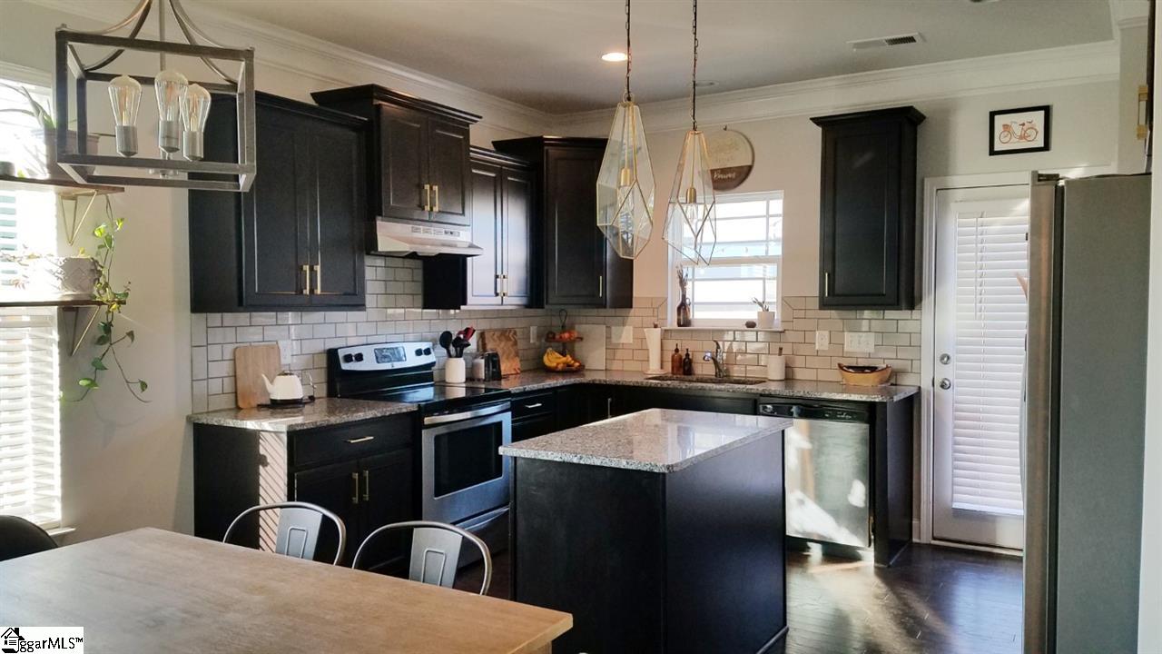 306 Carruth Street Simpsonville, SC 29680 - Photo 7 of 25 Gallery Image 7