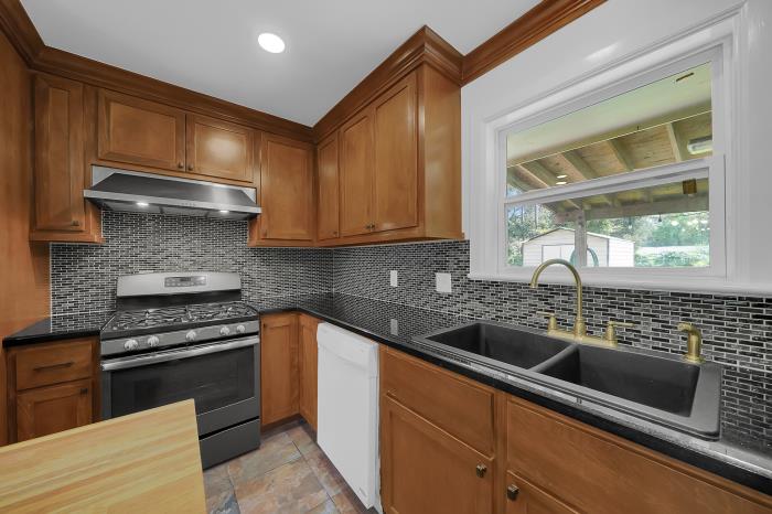 24914 Wilderness Road Spring, TX 77380 - Photo 4 of 25