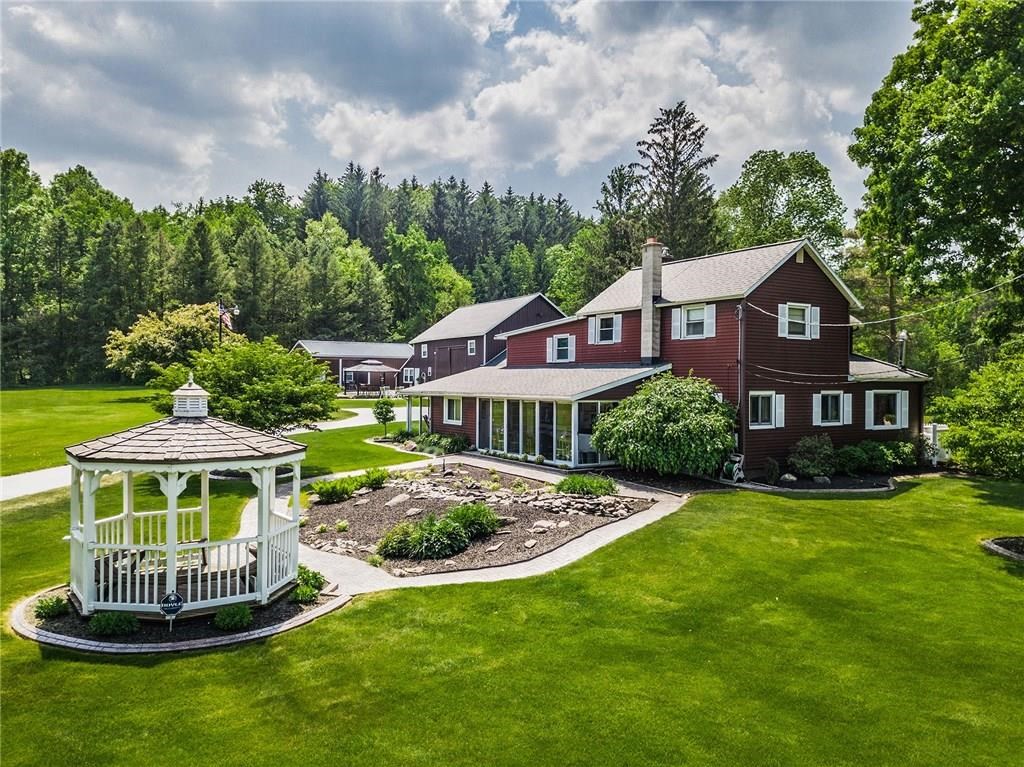 WELCOME TO 3024 GOOSEN ROAD!