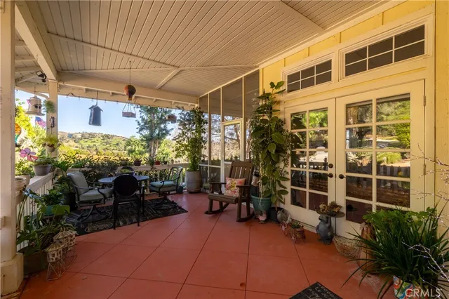 a view of yard with seating area