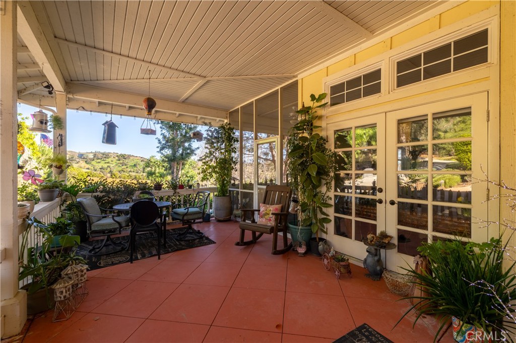 24105 Carancho Road Temecula, CA 92590 - Photo 29 of 49 2nd house porch