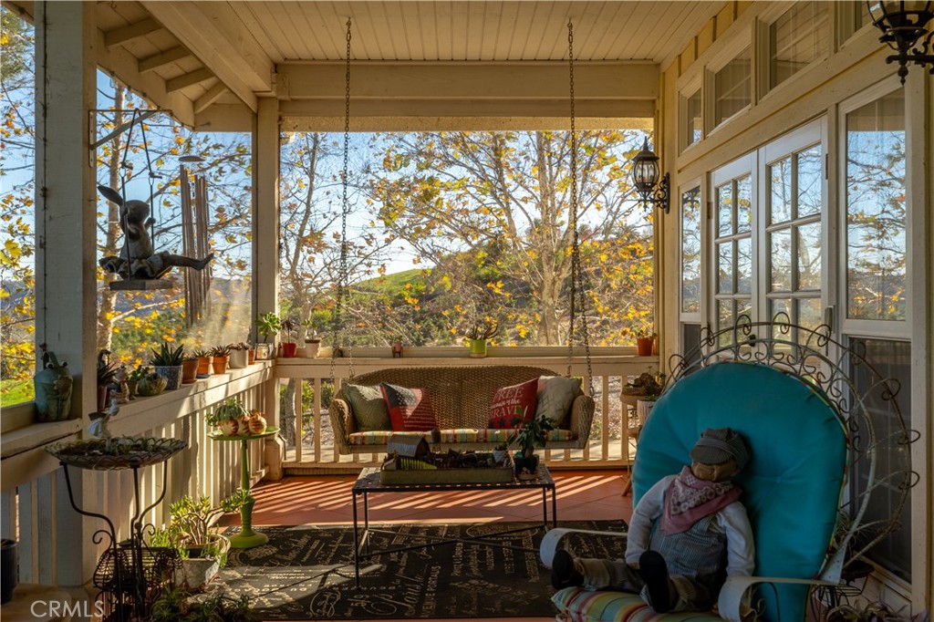 24105 Carancho Road Temecula, CA 92590 - Photo 33 of 49 2nd house screened in porch