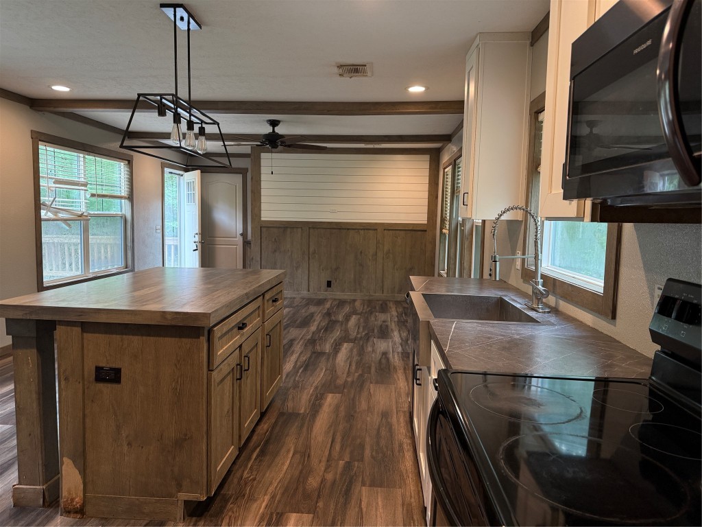 105 Saddle Surrey Road Coldspring, TX 77331 - Photo 36 of 46 101