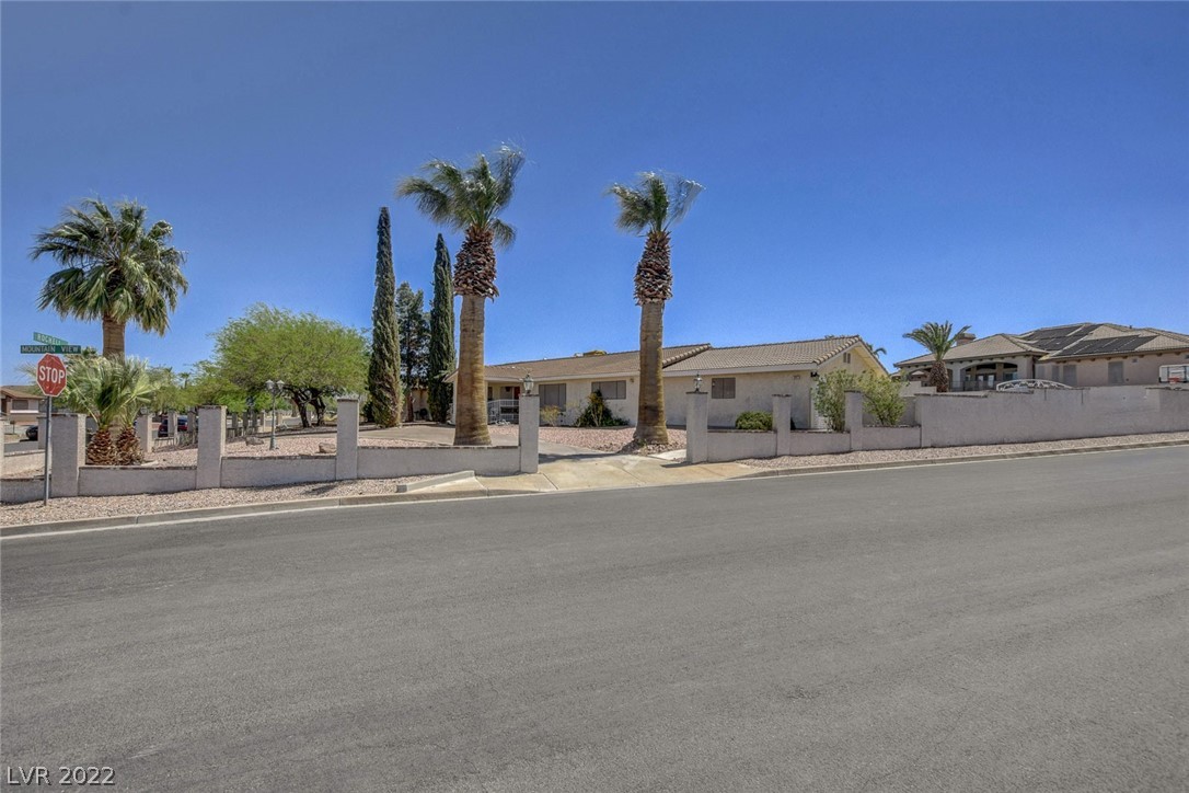 241 West Rochell Drive Henderson, NV 89015 - Photo 4 of 50 Gallery Image 4