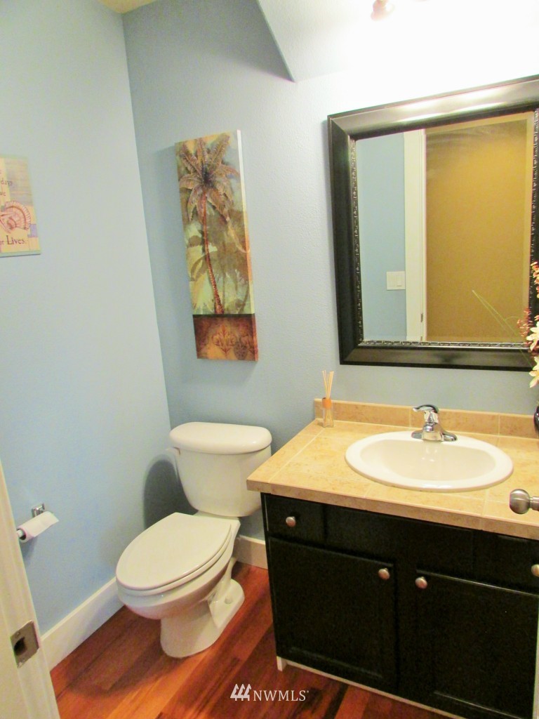 664 Sunset Boulevard Northeast Renton, WA 98056 - Photo 4 of 9