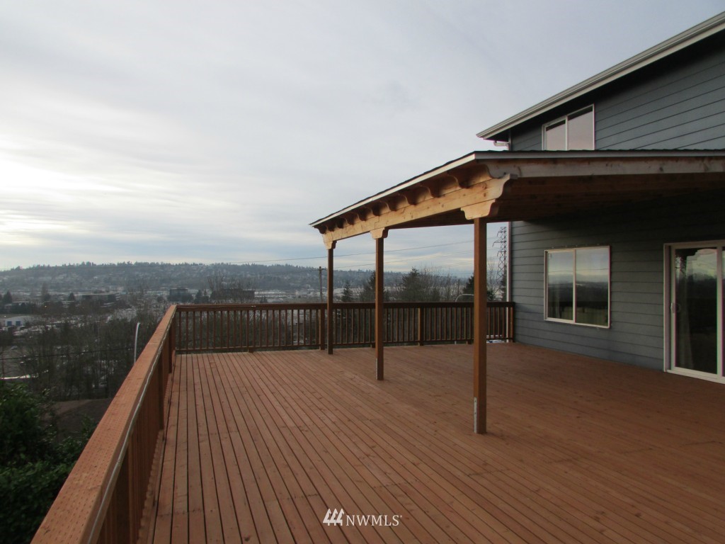 664 Sunset Boulevard Northeast Renton, WA 98056 - Photo 9 of 9