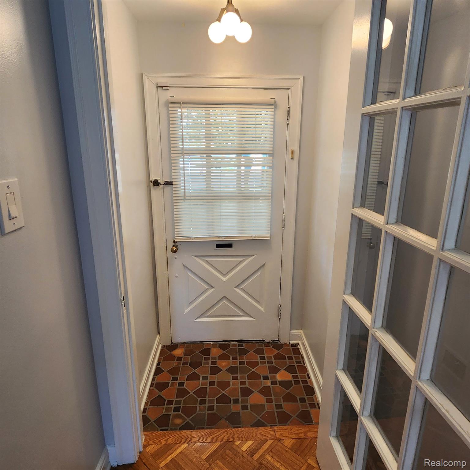 20034 Shrewsbury Road Detroit, MI 48221 - Photo 14 of 98 Gallery Image 14