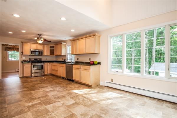 140 Waite Road Boxborough, MA 01719 - Photo 3 of 21