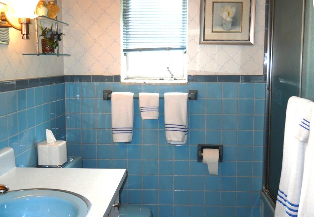 1505 Mt Nebo Road Sewickley, PA 15143 - Photo 12 of 20 12 - Bathroom: