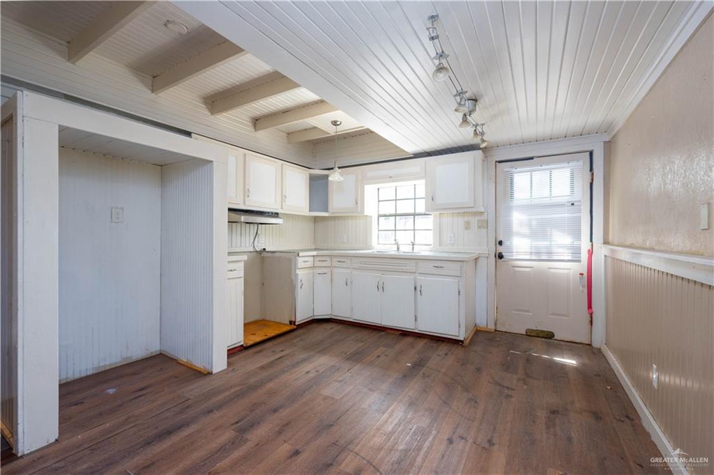 209 Huisache Avenue Rio Hondo, TX 78583 - Photo 8 of 14