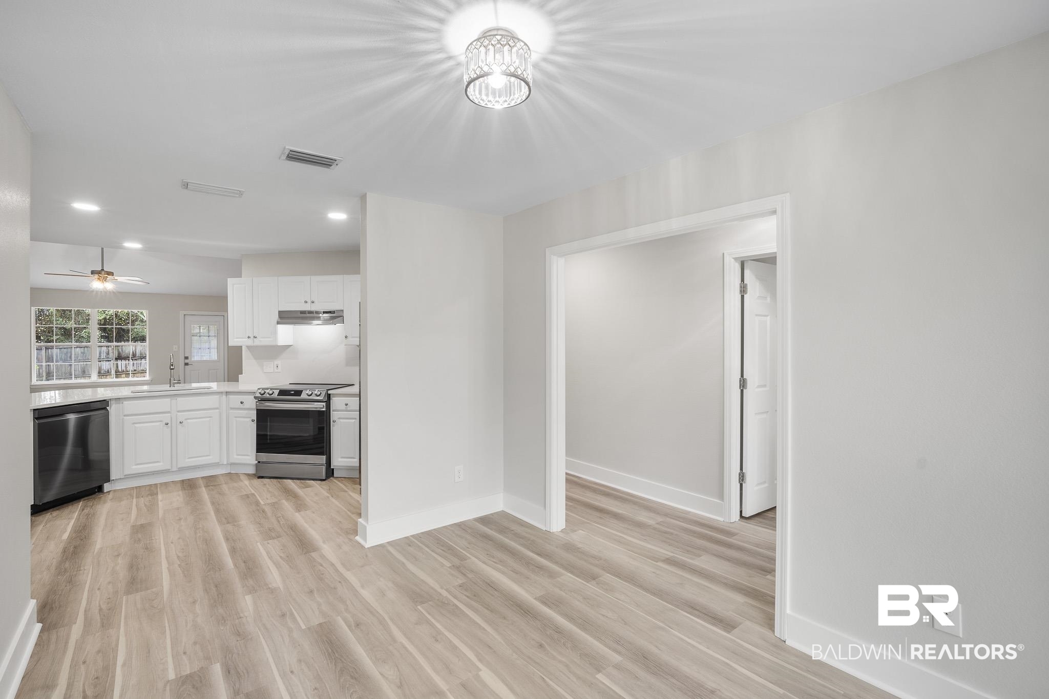 11648 Balsam Court Daphne, AL 36527 - Photo 16 of 32