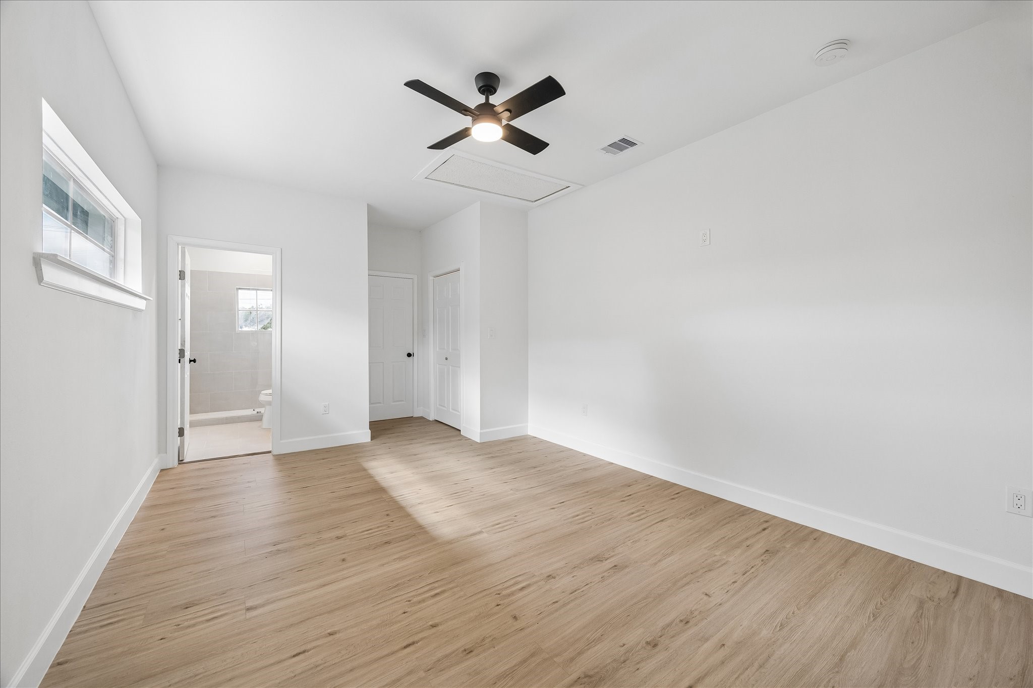 7702 Sealey Street Houston, TX 77088 - Photo 17 of 25
