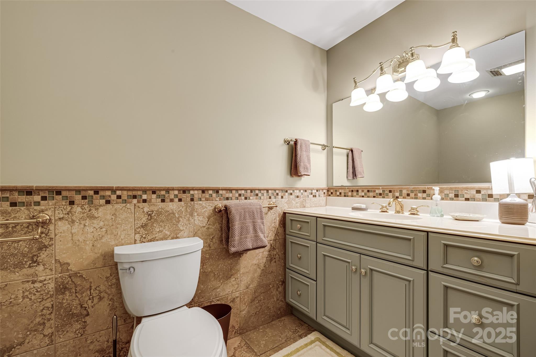 77 Chestnut Street, Unit 303 Tryon, NC 28782 - Photo 21 of 41
