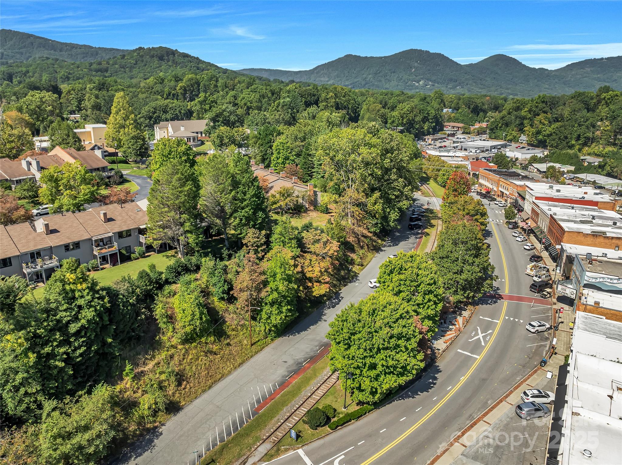 77 Chestnut Street, Unit 303 Tryon, NC 28782 - Photo 36 of 41