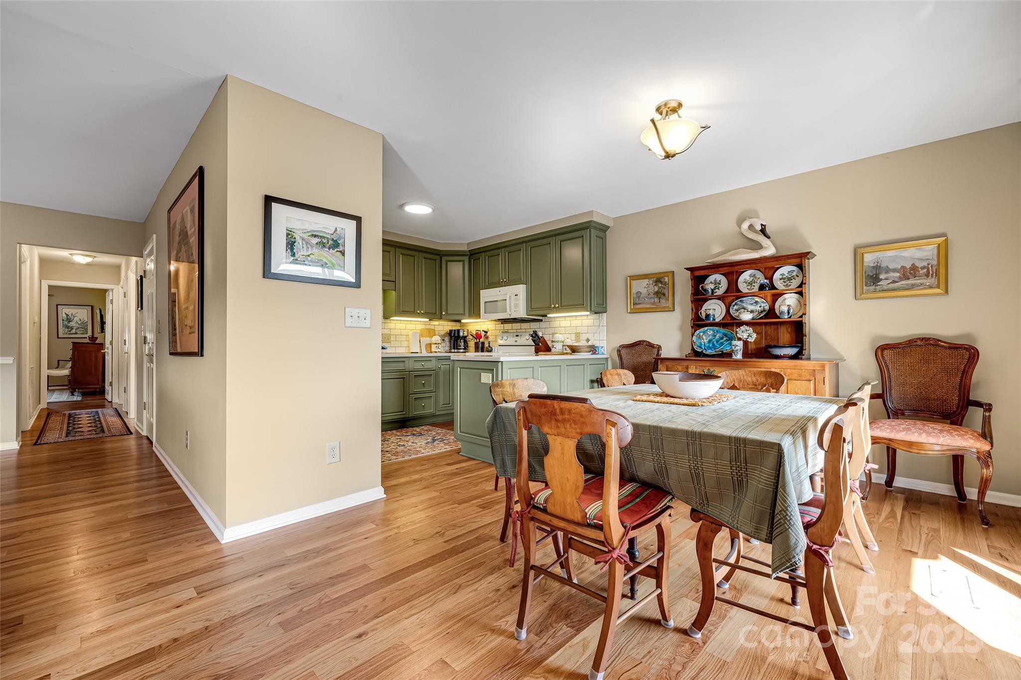 77 Chestnut Street, Unit 303 Tryon, NC 28782 - Photo 6 of 41
