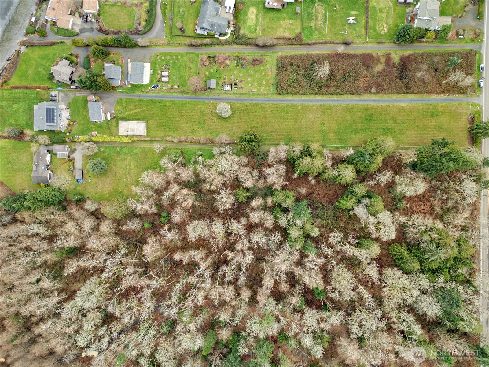 0 Northeast Jefferson Point Road Kingston, WA 98346 - Photo 4 of 21 a view of a city