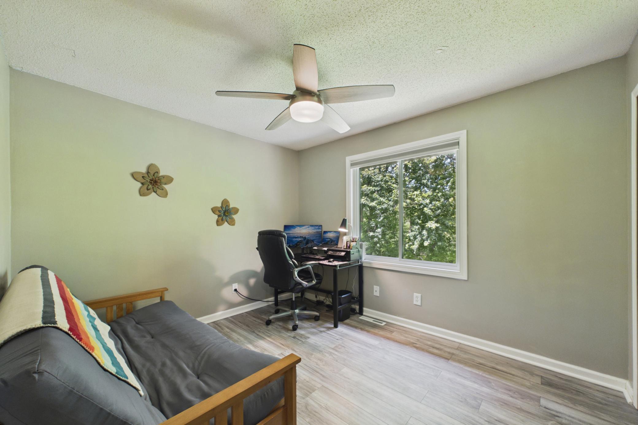 2208 Grimm Road Chaska, MN 55318 - Photo 10 of 31