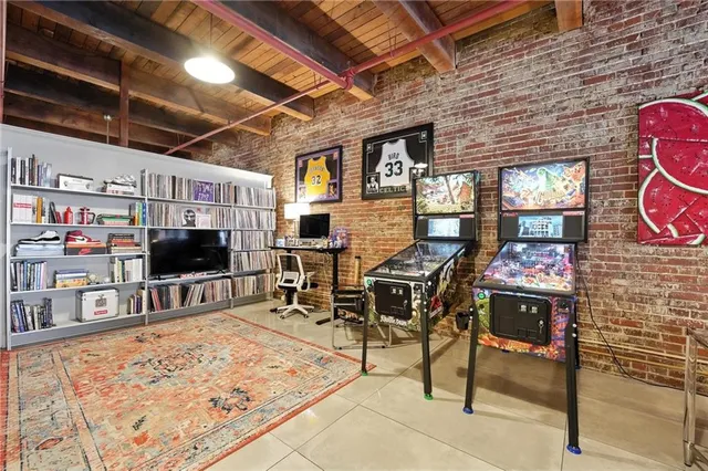 $330,000 | 306 West 7th Street, Unit 201, Kansas City, MO 64105