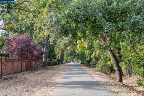 $935,000 | 557 Garden Creek Place, Danville, CA 94526