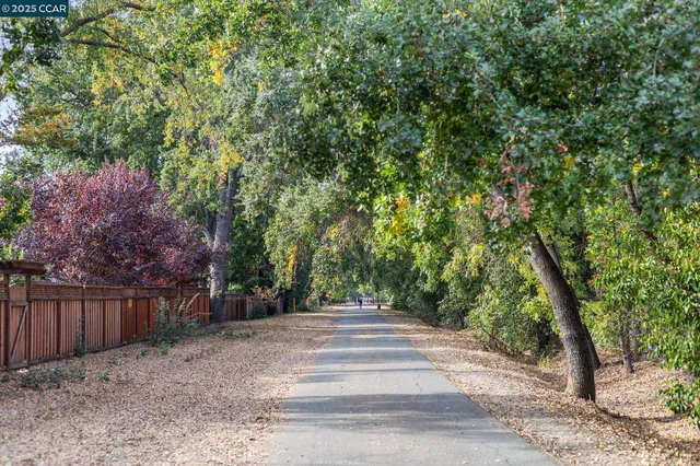 $935,000 | 557 Garden Creek Place, Danville, CA 94526