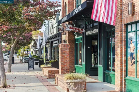 $935,000 | 557 Garden Creek Place, Danville, CA 94526