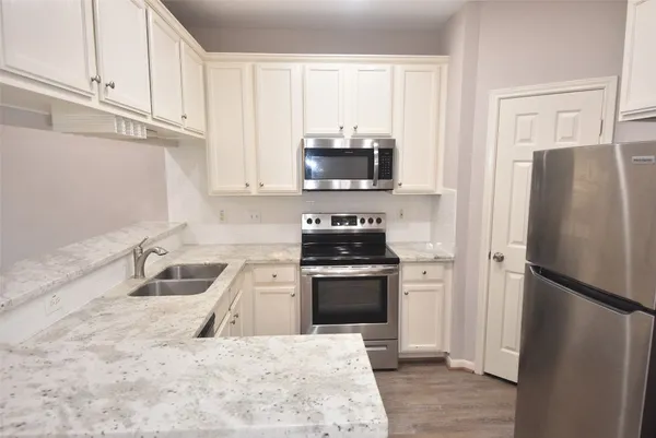 $1,395 | 12565 Melville Drive, Unit 224, Montgomery, TX 77356