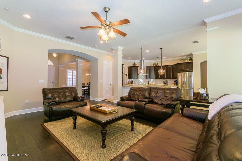3876 Tar Kiln Road Jacksonville, FL 32223 - Photo 8 of 27 Family room