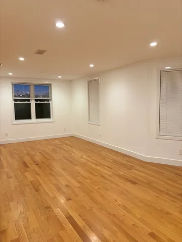 $3,400 | 409 Shirley Street, Unit 2, Winthrop, MA 02152