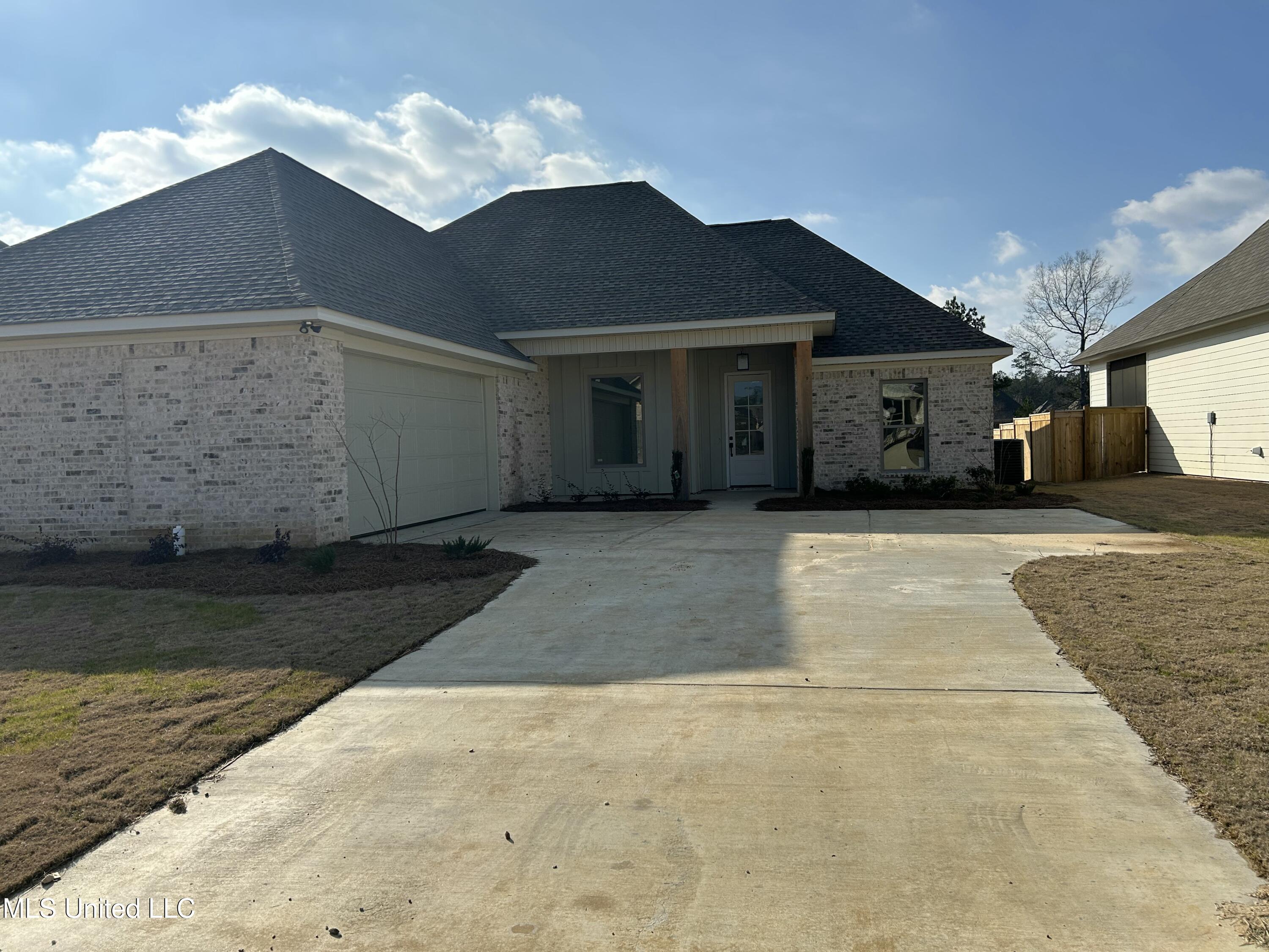 225 Bronson Bend Flowood, MS 39232 - Photo 2 of 8 IMG_4825