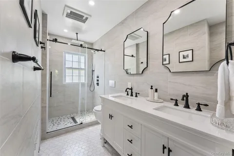 $1,345,000 | 301 Bronxville Road, Bronxville, NY 10708
