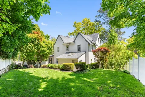 $1,345,000 | 301 Bronxville Road, Bronxville, NY 10708