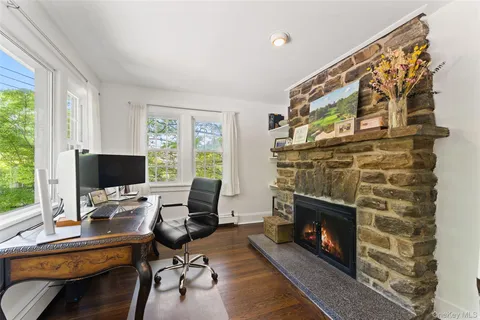 $1,345,000 | 301 Bronxville Road, Bronxville, NY 10708
