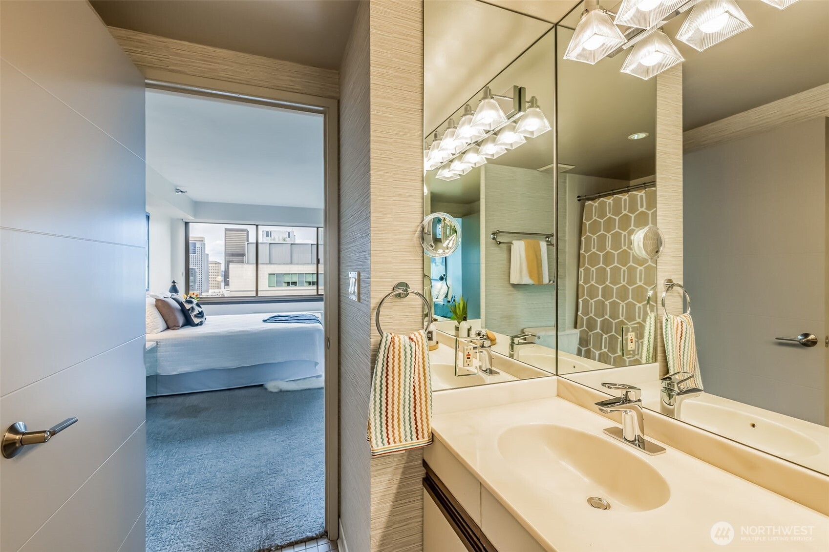 1120 Spring Street, Unit 1301 Seattle, WA 98104 - Photo 17 of 36