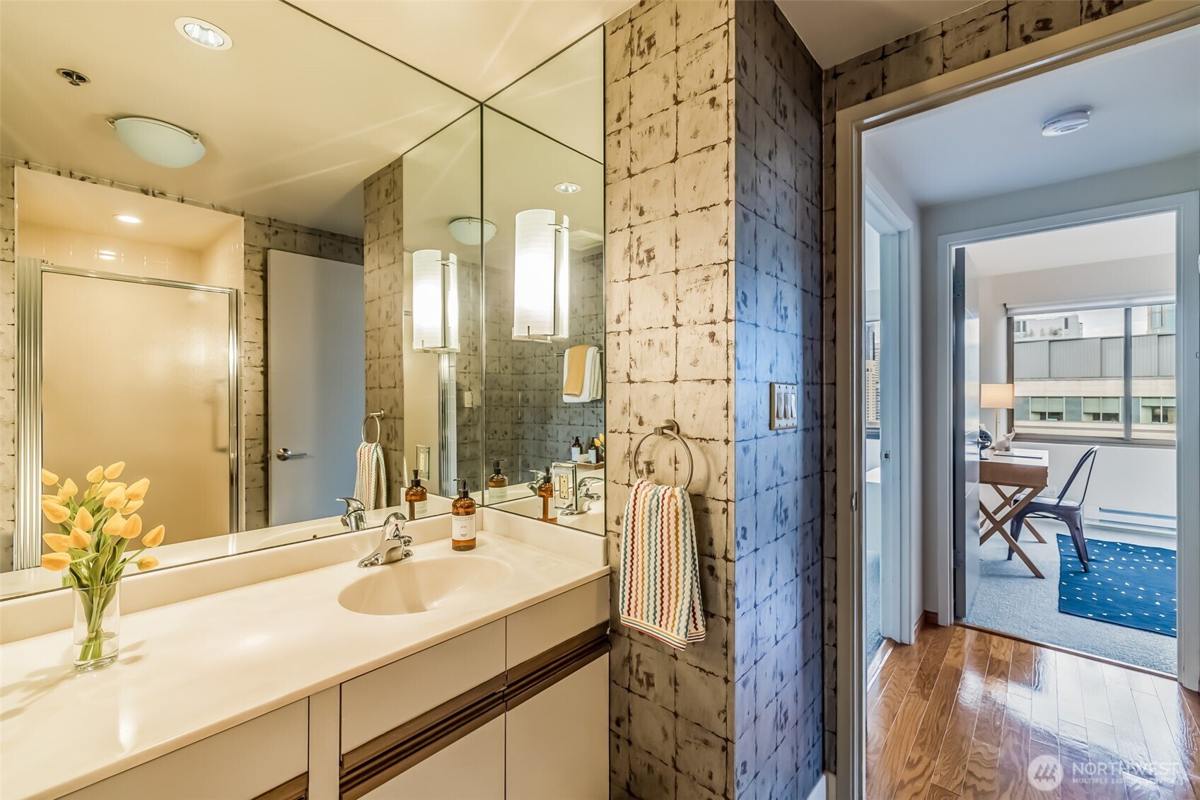 1120 Spring Street, Unit 1301 Seattle, WA 98104 - Photo 21 of 36