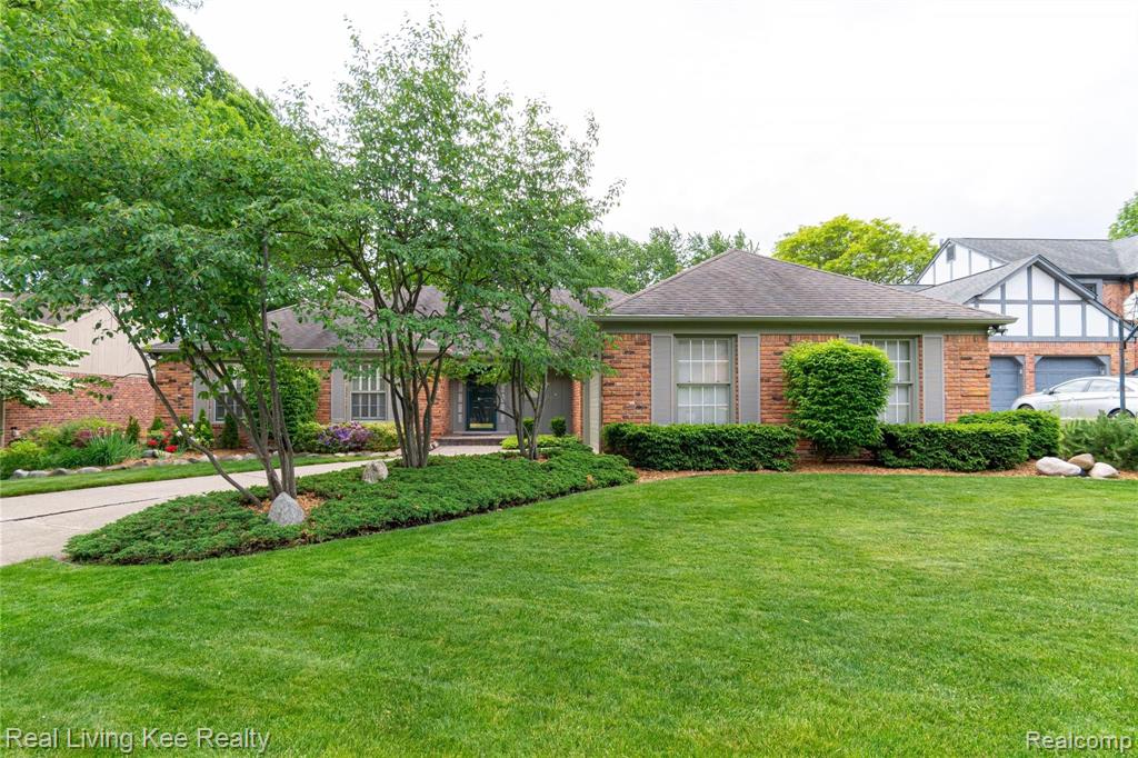 1329 Greenleaf Drive Rochester Hills, MI 48309 - Photo 40 of 49