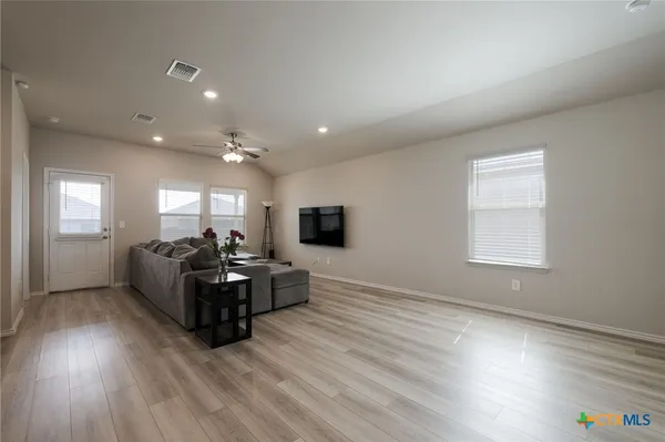 $1,695 | 2334 Aylesbury Drive, Copperas Cove, TX 76522