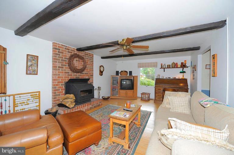 9613 Winands Road Randallstown, MD 21133 - Photo 4 of 13 Family Room
