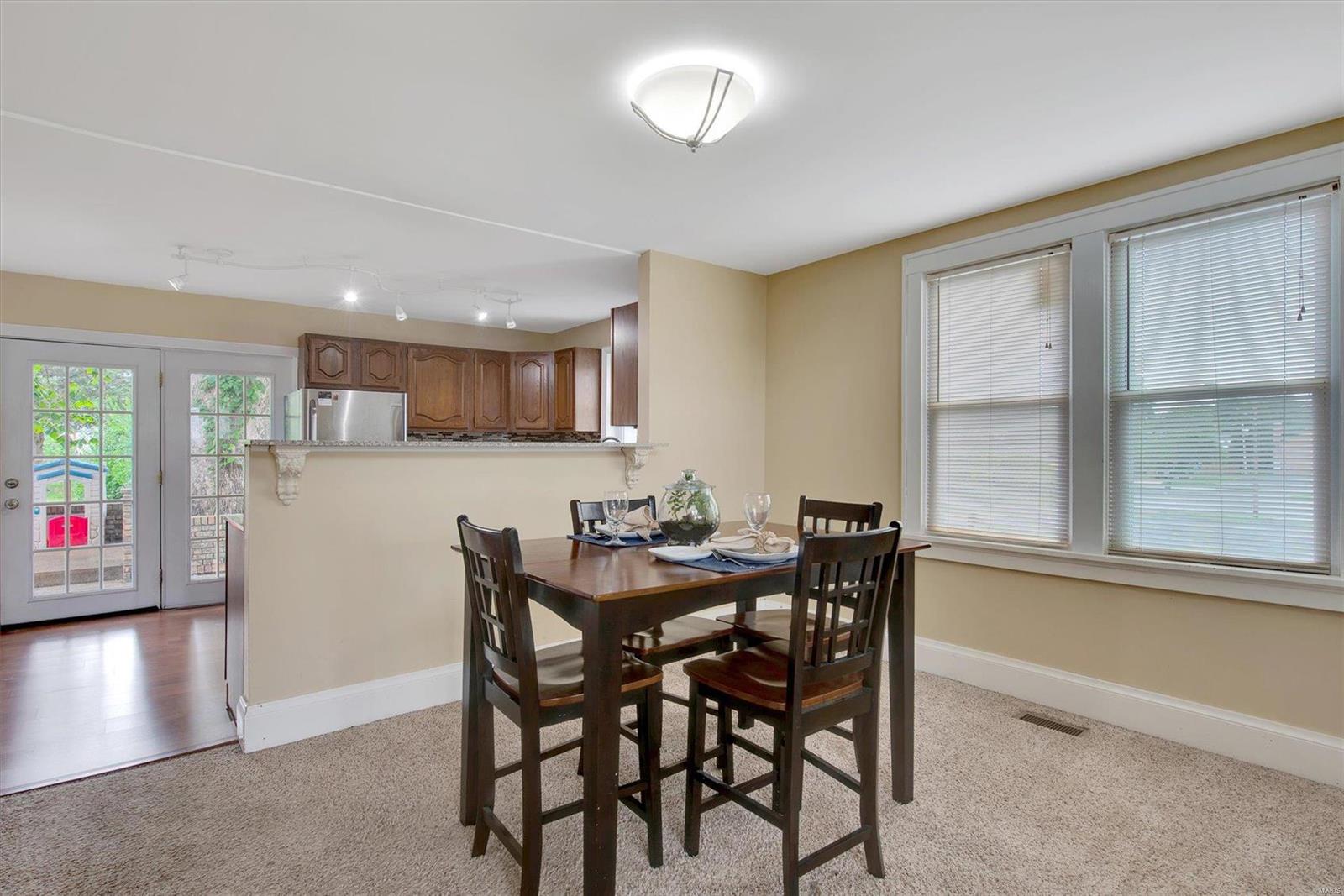 9711 Tesson Ferry Road St. Louis, MO 63123 - Photo 13 of 34