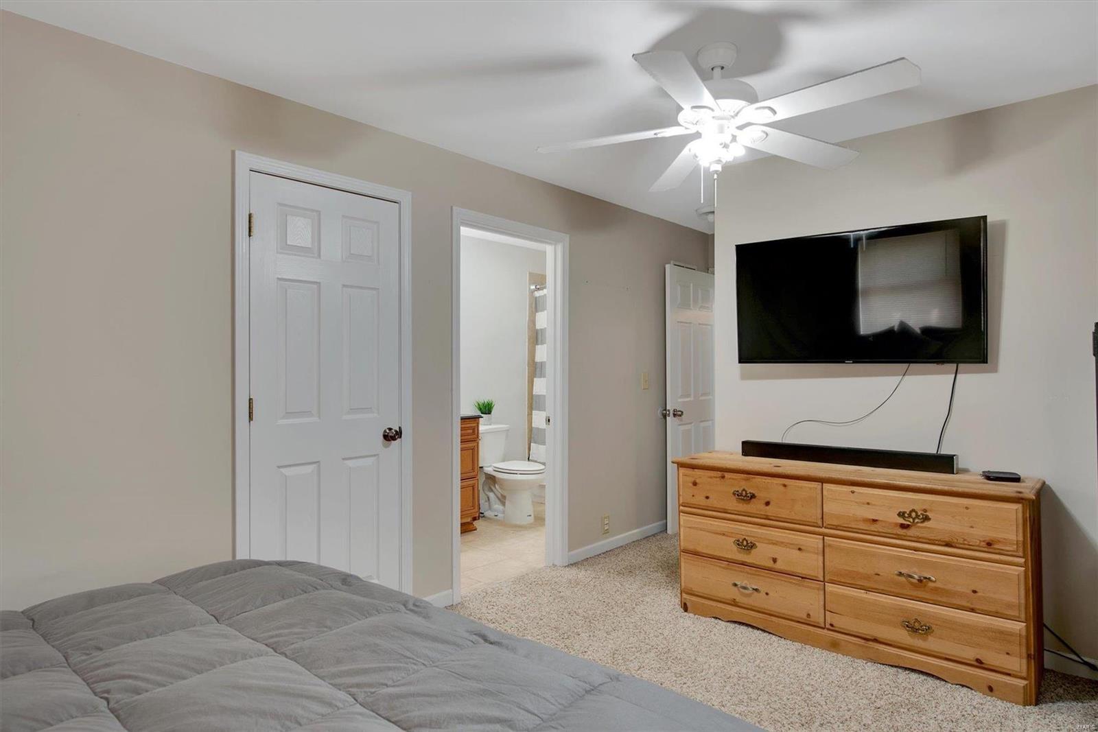 9711 Tesson Ferry Road St. Louis, MO 63123 - Photo 16 of 34