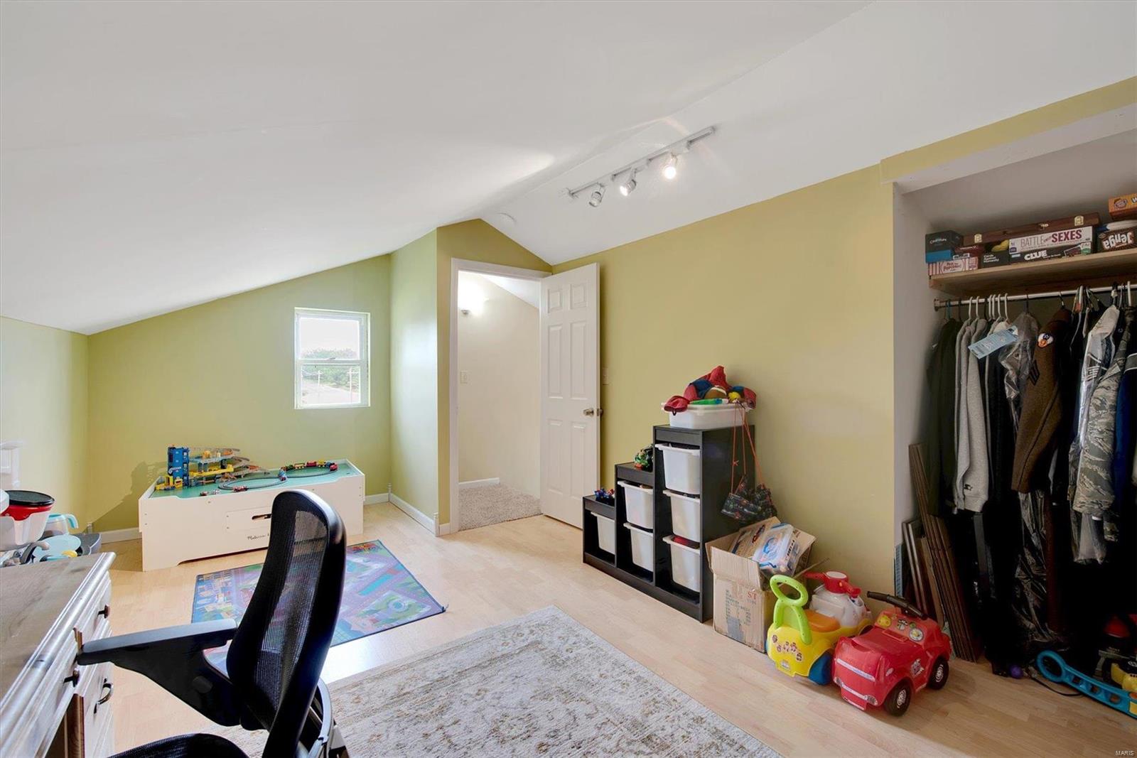 9711 Tesson Ferry Road St. Louis, MO 63123 - Photo 20 of 34