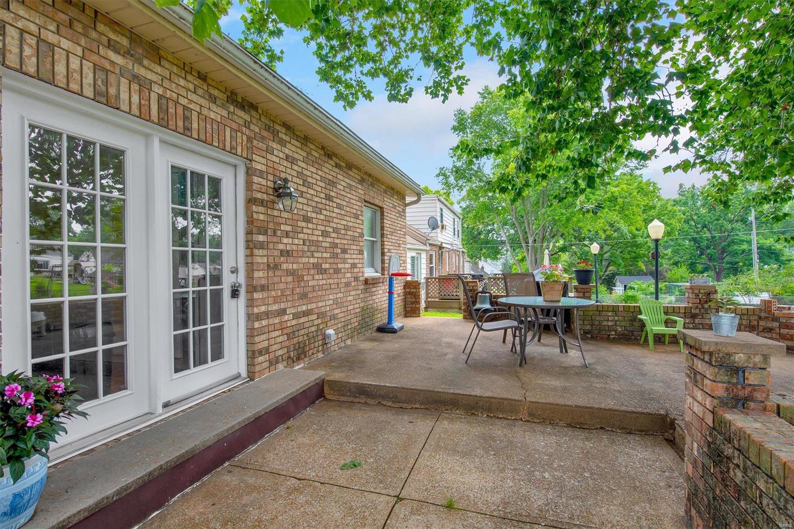 9711 Tesson Ferry Road St. Louis, MO 63123 - Photo 21 of 34