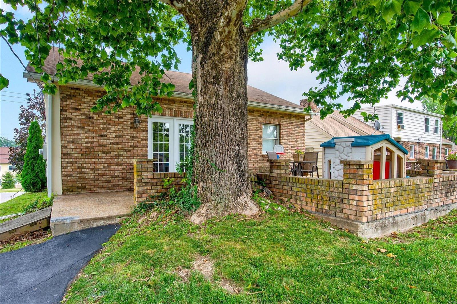 9711 Tesson Ferry Road St. Louis, MO 63123 - Photo 22 of 34
