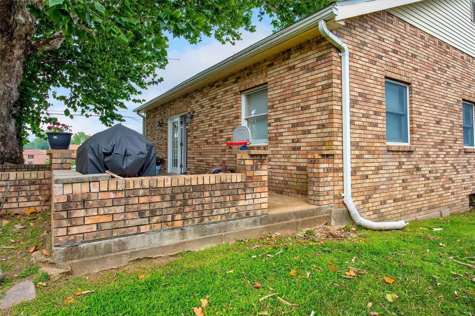 9711 Tesson Ferry Road St. Louis, MO 63123 - Photo 26 of 34