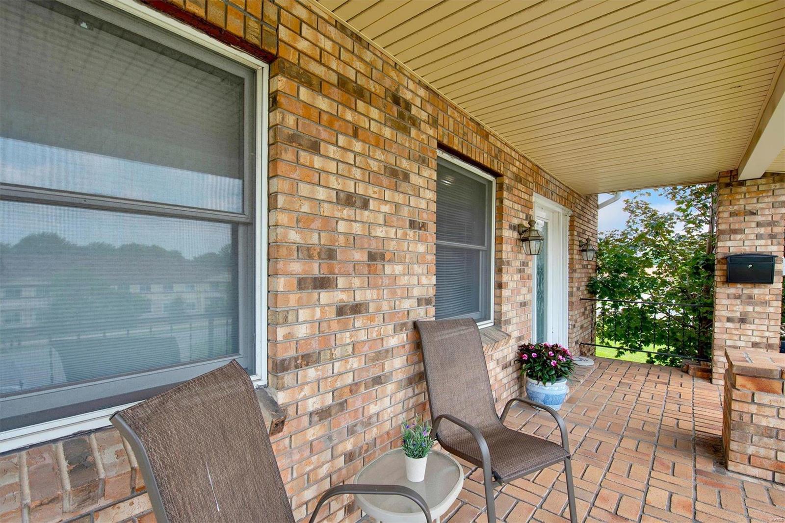 9711 Tesson Ferry Road St. Louis, MO 63123 - Photo 4 of 34
