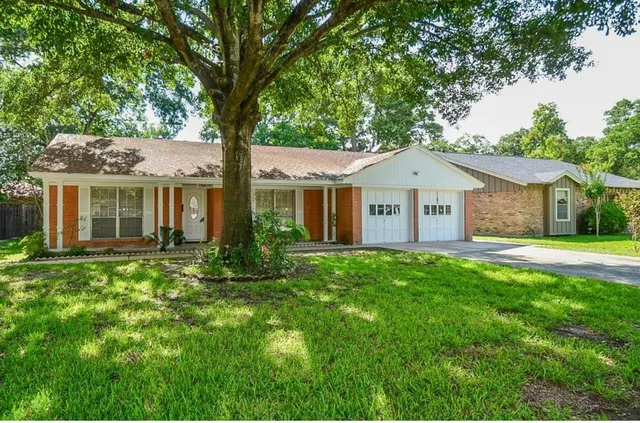 $390,000 | 1143 Shadeland Drive, Houston, TX 77043