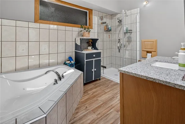 $458,000 | 16458 Hinds Road, Clarendon, NY 14470