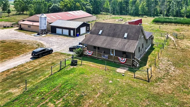 $458,000 | 16458 Hinds Road, Clarendon, NY 14470