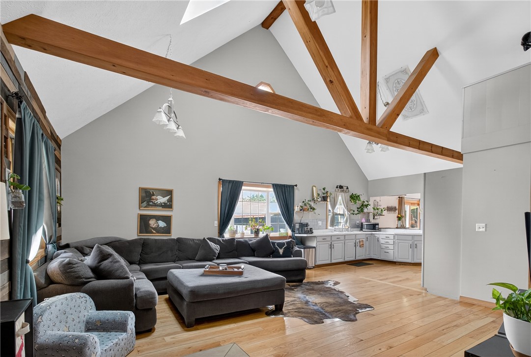 16458 Hinds Road Clarendon, NY 14470 - Photo 7 of 49 Open concept!