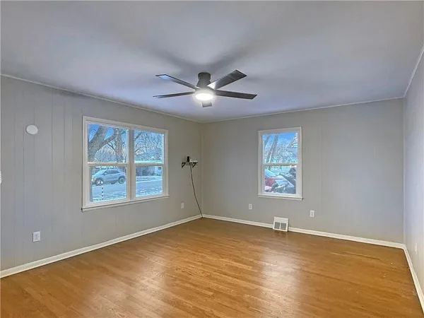 $194,000 | 504 West 29th Street, Higginsville, MO 64037