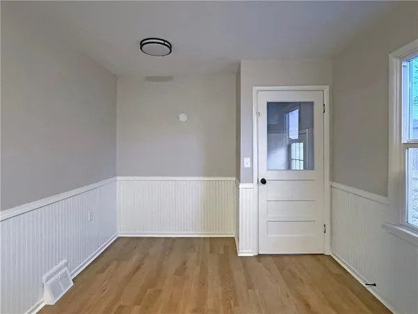 $194,000 | 504 West 29th Street, Higginsville, MO 64037